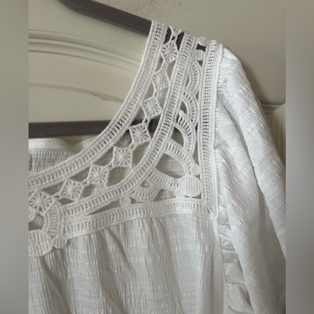 New! Max Studio Designer White Lace Detail Women's Top Size 1X - Picture 10 of 14